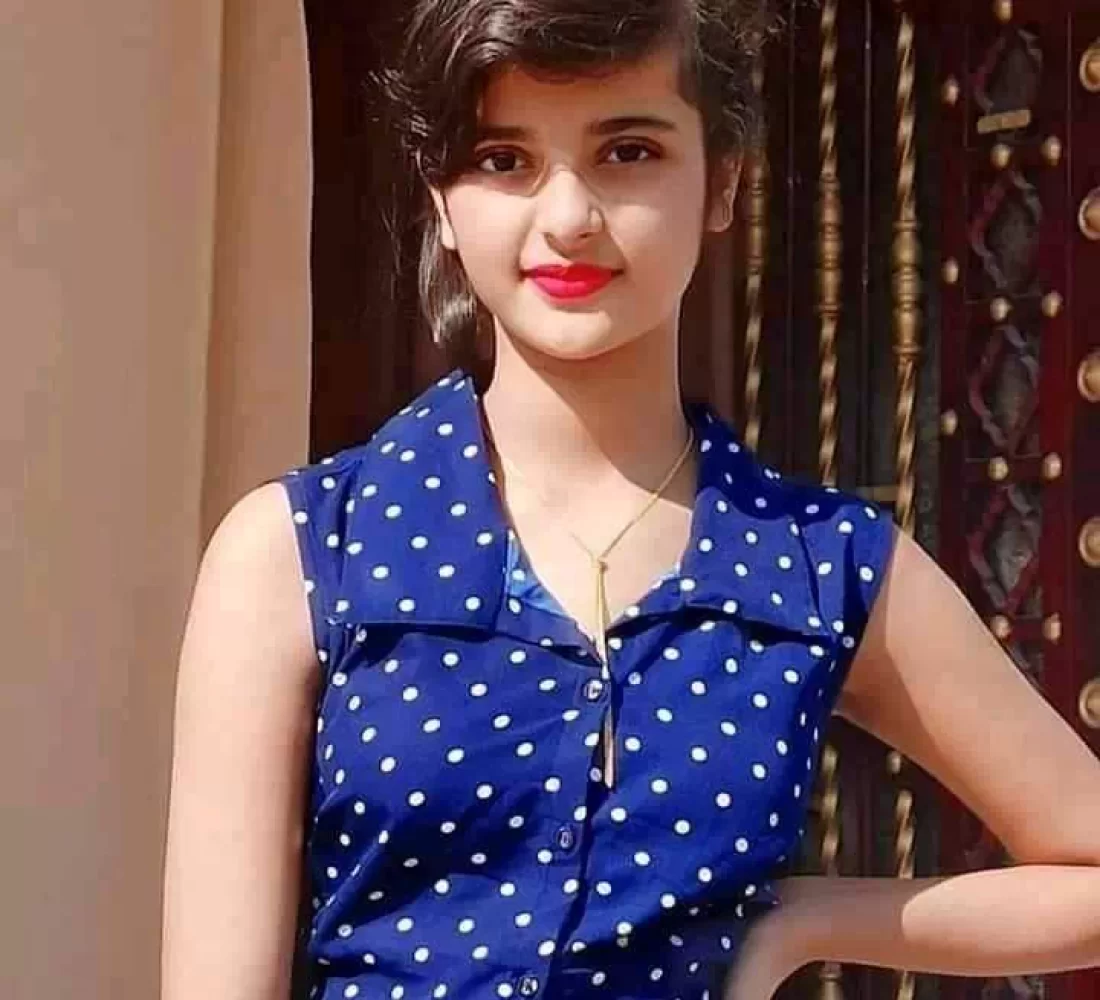 genuine-young-college-girl-and-housewifenswf19