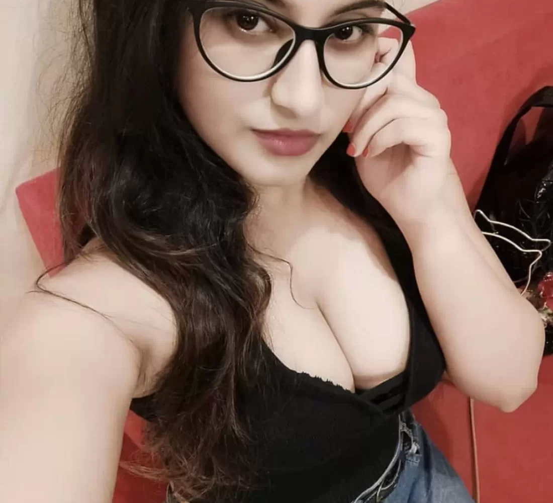 genuine-young-college-girl-andnswf18muhmelugi18