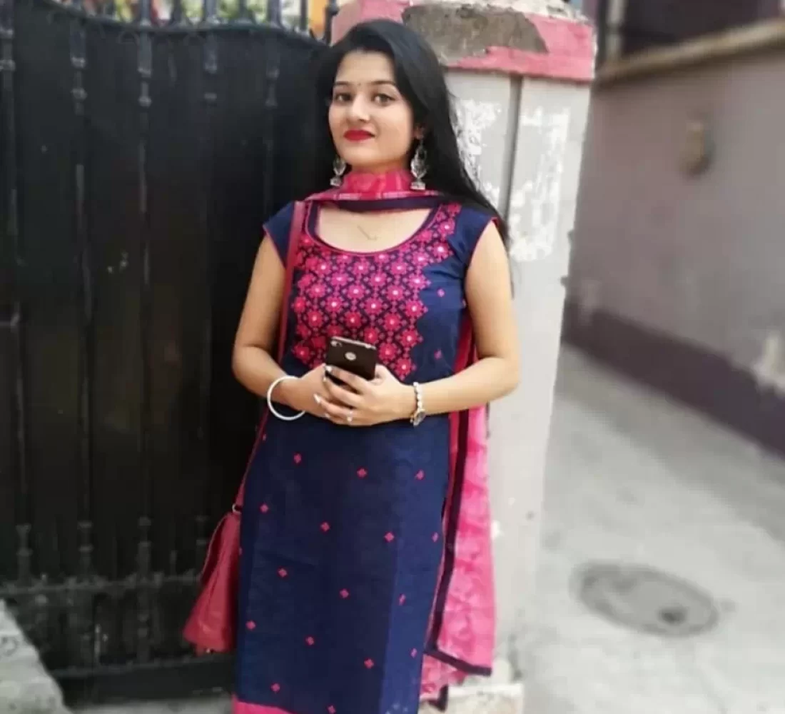 noida-full-satisfied-customers-big-boobs